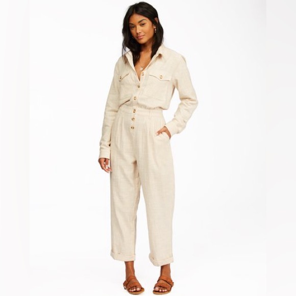 NWT Billabong Beige/Cream/White Long Sleeve Button Up Jumpsuit - Picture 1 of 9
